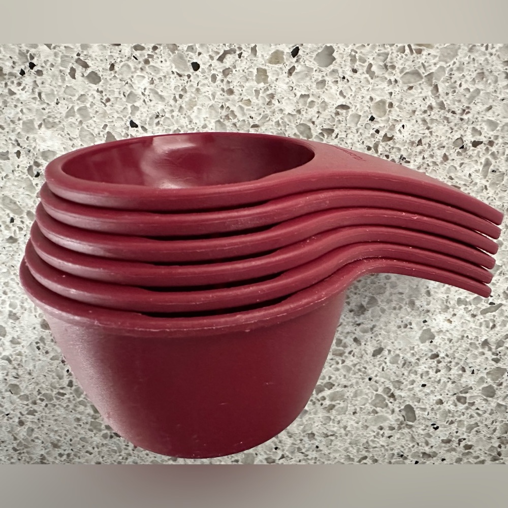 Tupperware measuring cup set of 6 Berry color - Picture 3 of 5